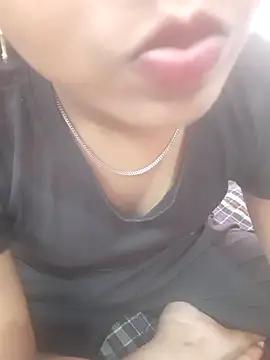 Snapshot of pari_rani7 chatting on February 28, 2026, 4:12 am pari rani7 online show from February 28, 2026, 4:12 am