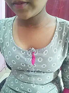 Snapshot of pari_rani7 chatting on December 1, 2025, 5:52 am pari rani7 online show from December 1, 2025, 5:52 am