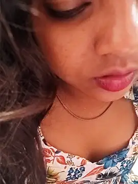 Snapshot of pari_rani7 chatting on March 27, 2026, 9:32 am pari rani7 online show from March 27, 2026, 9:32 am