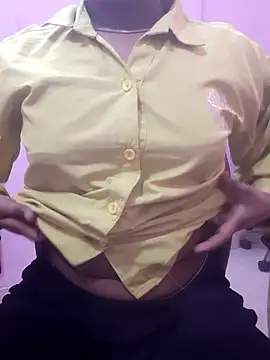 Snapshot of pari_rani7 chatting on February 26, 2026, 4:23 am pari rani7 online show from February 26, 2026, 4:23 am