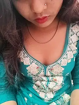 Snapshot of pari_rani7 chatting on March 16, 2026, 5:55 am pari rani7 online show from March 16, 2026, 5:55 am