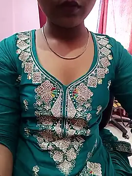 Snapshot of pari_rani7 chatting on March 22, 2026, 3:43 am pari rani7 online show from March 22, 2026, 3:43 am