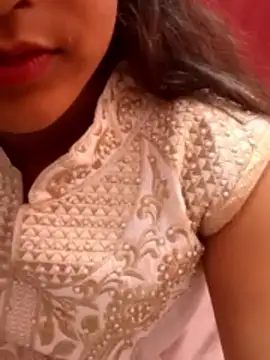 Snapshot of pari_rani7 chatting on February 15, 2026, 8:24 am pari rani7 online show from February 15, 2026, 8:24 am