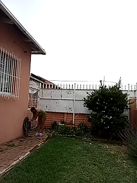 BubblyBeautiful online show from November 10, 2025, 12:54 pm