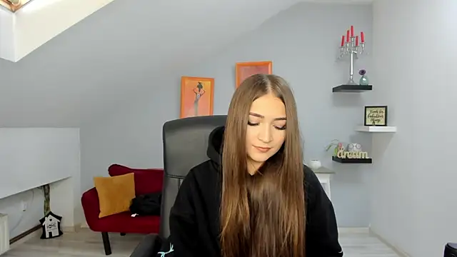 EllaClarke online show from October 19, 2025, 10:51 am