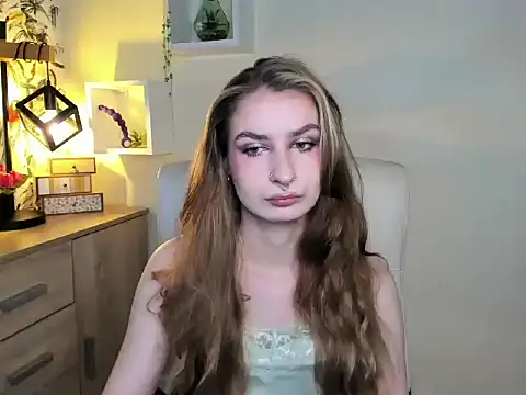 NinaBlond1 online show from November 26, 2025, 6:46 am