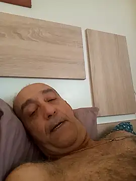 Snapshot of VyC7564 chatting on February 7, 2026, 6:05 pm VyC7564 online show from February 7, 2026, 6:05 pm