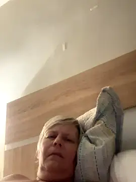 VyC7564 online show from December 21, 2025, 9:15 pm