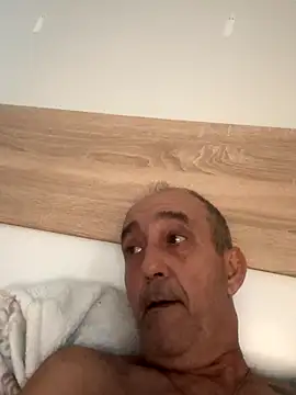 VyC7564 online show from October 16, 2025, 10:23 am