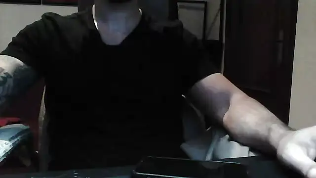 Snapshot of yourfantasy777 chatting on April 25, 2026, 11:35 pm yourfantasy777 online show from April 25, 2026, 11:35 pm