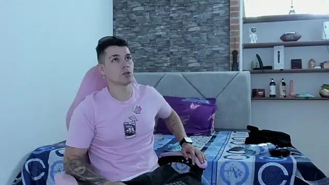 BooyHott  online show from January 7, 2026, 7:19 pm