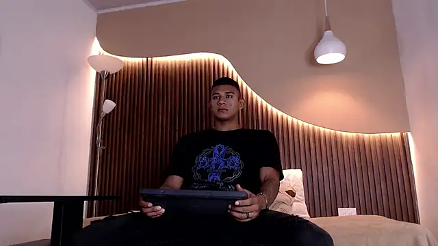 Aiden steel online show from November 15, 2025, 1:26 pm