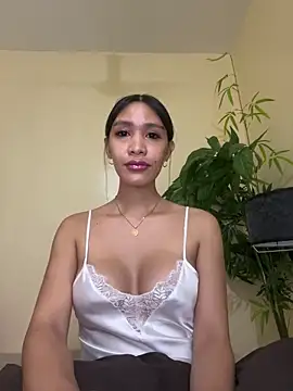 UrIdealGirl Jade online show from May 24, 2026, 2:17 pm