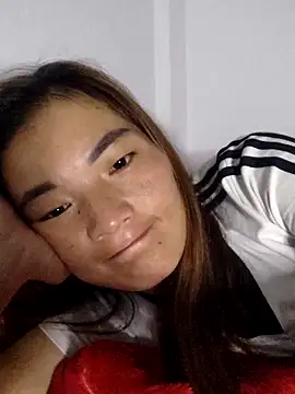 Snapshot of phuongxinhxan chatting on November 24, 2025, 4:29 pm phuongxinhxan online show from November 24, 2025, 4:29 pm