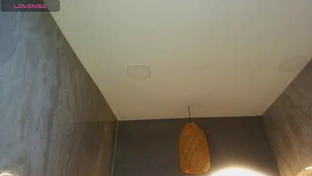 dany r  online show from October 10, 2025, 1:01 pm