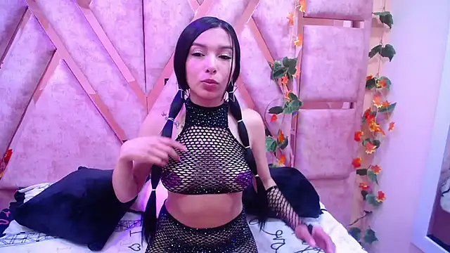 burbuja pink  online show from October 9, 2025, 3:18 am