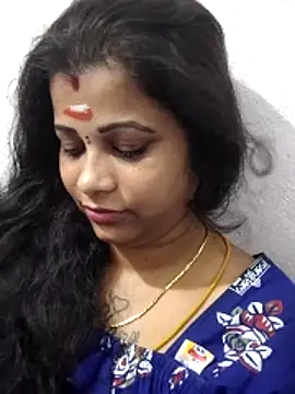Snapshot of sweetqueen143 chatting on April 18, 2026, 7:18 pm sweetqueen143 online show from April 18, 2026, 7:18 pm