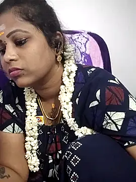 Snapshot of sweetqueen143 chatting on May 5, 2026, 5:27 pm sweetqueen143 online show from May 5, 2026, 5:27 pm