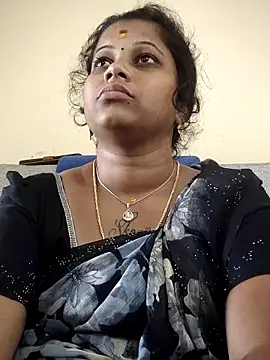 Snapshot of sweetqueen143 chatting on October 5, 2025, 6:15 am sweetqueen143 online show from October 5, 2025, 6:15 am