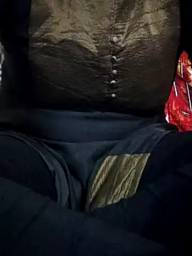 sweetqueen143 online show from November 15, 2025, 6:56 pm