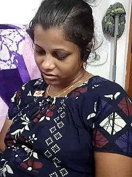 Snapshot of sweetqueen143 chatting on May 29, 2026, 10:32 am sweetqueen143 online show from May 29, 2026, 10:32 am