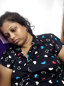 Snapshot of sweetqueen143 chatting on May 15, 2026, 11:58 pm sweetqueen143 online show from May 15, 2026, 11:58 pm