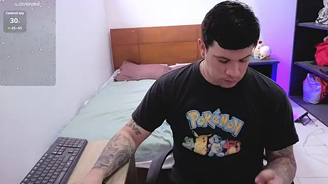 Snapshot of ryden_01 chatting on April 11, 2026, 8:45 pm ryden 01 online show from April 11, 2026, 8:45 pm