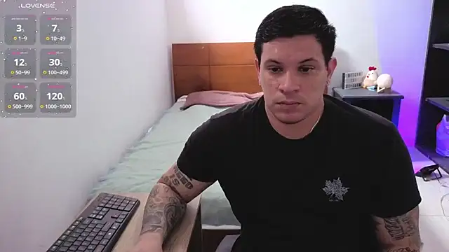 Snapshot of ryden_01 chatting on April 10, 2026, 3:30 pm ryden 01 online show from April 10, 2026, 3:30 pm