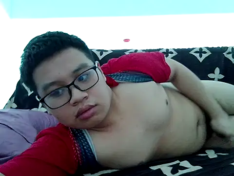 loveninja online show from December 3, 2025, 6:25 am