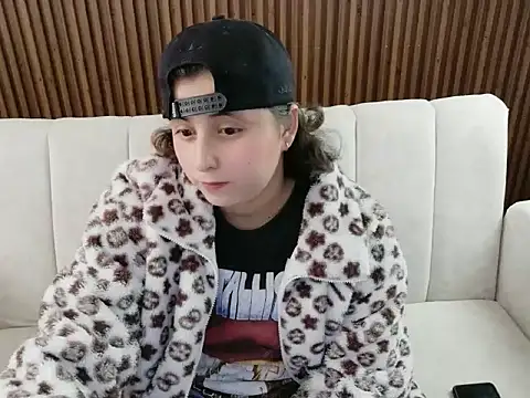 dirty feelena online show from February 19, 2026, 5:21 pm