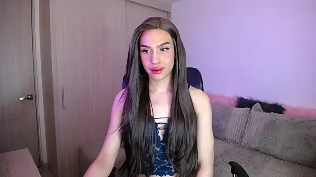 SamaraSilex online show from November 11, 2025, 2:39 am