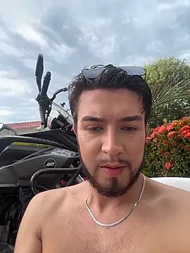 Prince-Dalton online show from December 2, 2025, 10:00 pm