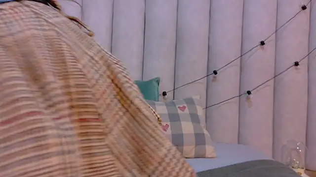 MyApril   online show from April 13, 2026, 12:20 pm