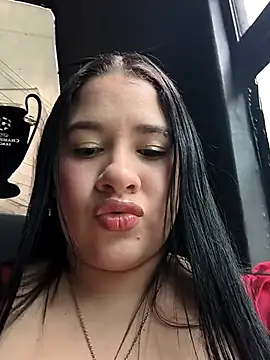 Snapshot of Cloe_27 chatting on September 26, 2025, 6:48 pm Cloe 27 online show from September 26, 2025, 6:48 pm