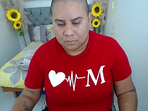 hotlesby valery online show from October 29, 2025, 12:04 pm