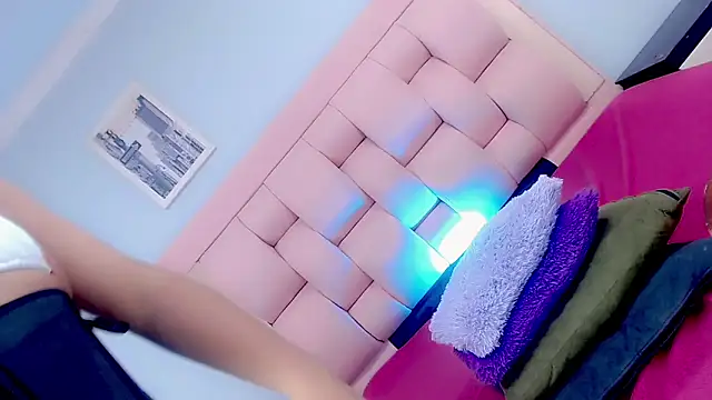 Snapshot of AdharaDaboin chatting on October 25, 2025, 5:06 am AdharaDaboin online show from October 25, 2025, 5:06 am