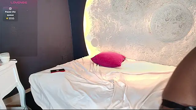 Snapshot of CarolinaGomez_ chatting on November 25, 2025, 7:58 pm CarolinaGomez online show from November 25, 2025, 7:58 pm