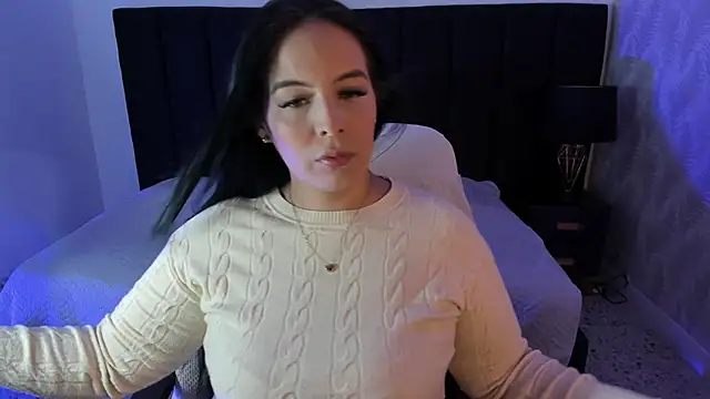 camiladuke7 online show from September 24, 2025, 7:42 pm