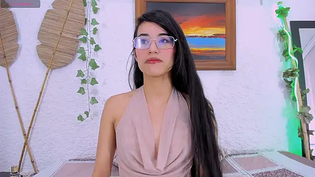 Snapshot of Rouse_Monroe chatting on February 4, 2026, 12:11 pm Rouse Monroe online show from February 4, 2026, 12:11 pm