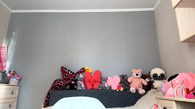 Snapshot of KAtieSim chatting on September 24, 2025, 7:15 am KAtieSim online show from September 24, 2025, 7:15 am