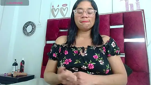 PamelaCruzThxl online show from November 27, 2025, 3:40 am