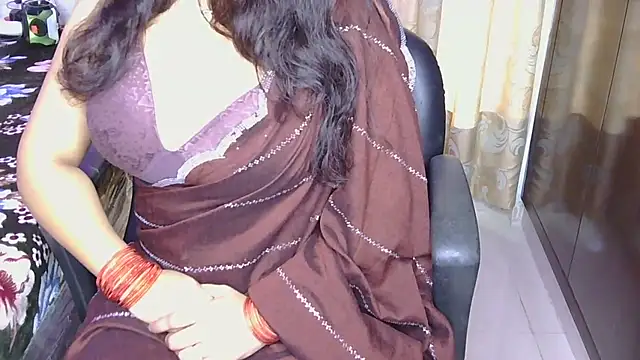 Hey Jully online show from December 3, 2025, 6:25 am