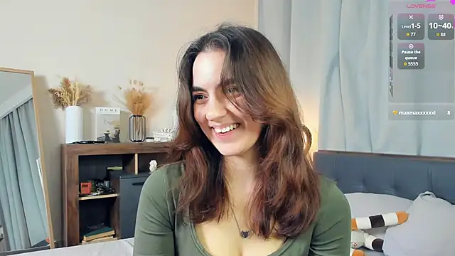 RosalvaOrhenkowski online show from September 27, 2025, 10:32 am