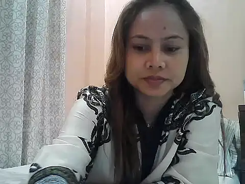 Snapshot of Amarrahlyn chatting on November 17, 2025, 9:46 am Amarrahlyn online show from November 17, 2025, 9:46 am