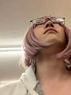 Snapshot of takusaki223 chatting on February 15, 2026, 2:56 am takusaki223 online show from February 15, 2026, 2:56 am