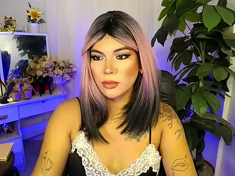 Snapshot of AngelitaDeputouch chatting on December 21, 2025, 7:21 am AngelitaDeputouch online show from December 21, 2025, 7:21 am