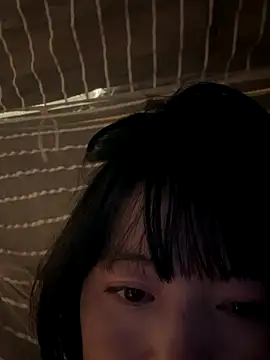 Snapshot of Tramy_xx chatting on October 11, 2025, 1:56 pm Tramy xx online show from October 11, 2025, 1:56 pm