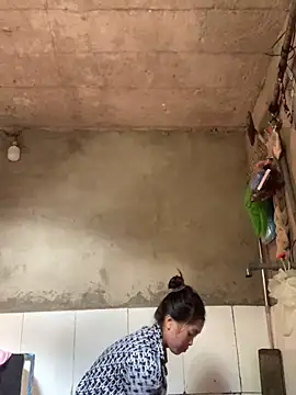 Halyy xx online show from October 29, 2025, 1:04 am