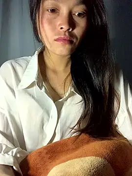 Snapshot of Halyy_xx chatting on January 15, 2026, 5:16 pm Halyy xx online show from January 15, 2026, 5:16 pm