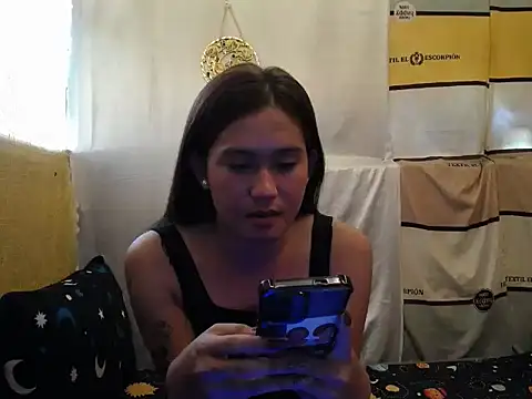 girlyesha online show from October 11, 2025, 3:51 am